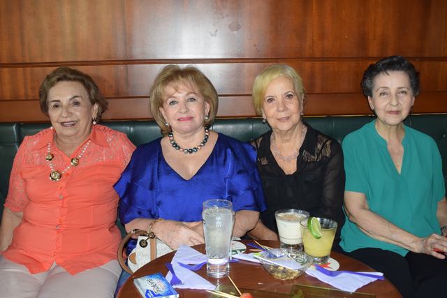 Merceditas de Galindo, Stella Ramos, Inés Liévano y Paulina de Borrero.